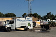 Reinigung der Biosammelbehälter auf dem Wertstoffhof