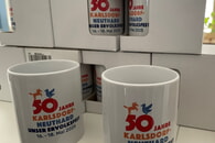 Tassenspende zum Jubiläum