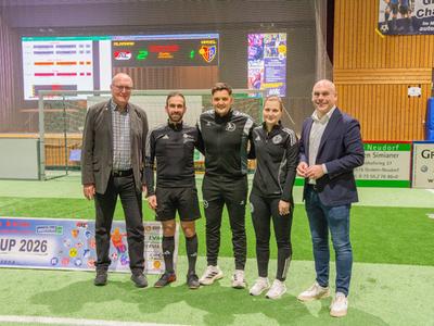 Hochkar&auml;tiges Fu&szlig;ball-Jugendturnier