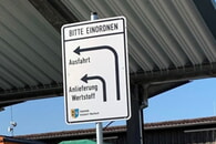Neues Hinweisschild auf dem Wertstoffhof/Kompostieranlage