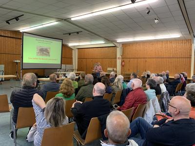 Gro&szlig;es Interesse beim Infoabend &uuml;ber Asiatische Hornissen