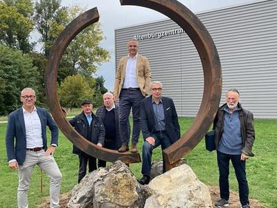 Neues Kunstwerk zur Gemeindefusion: Beiträge für Zeitkapsel gesucht